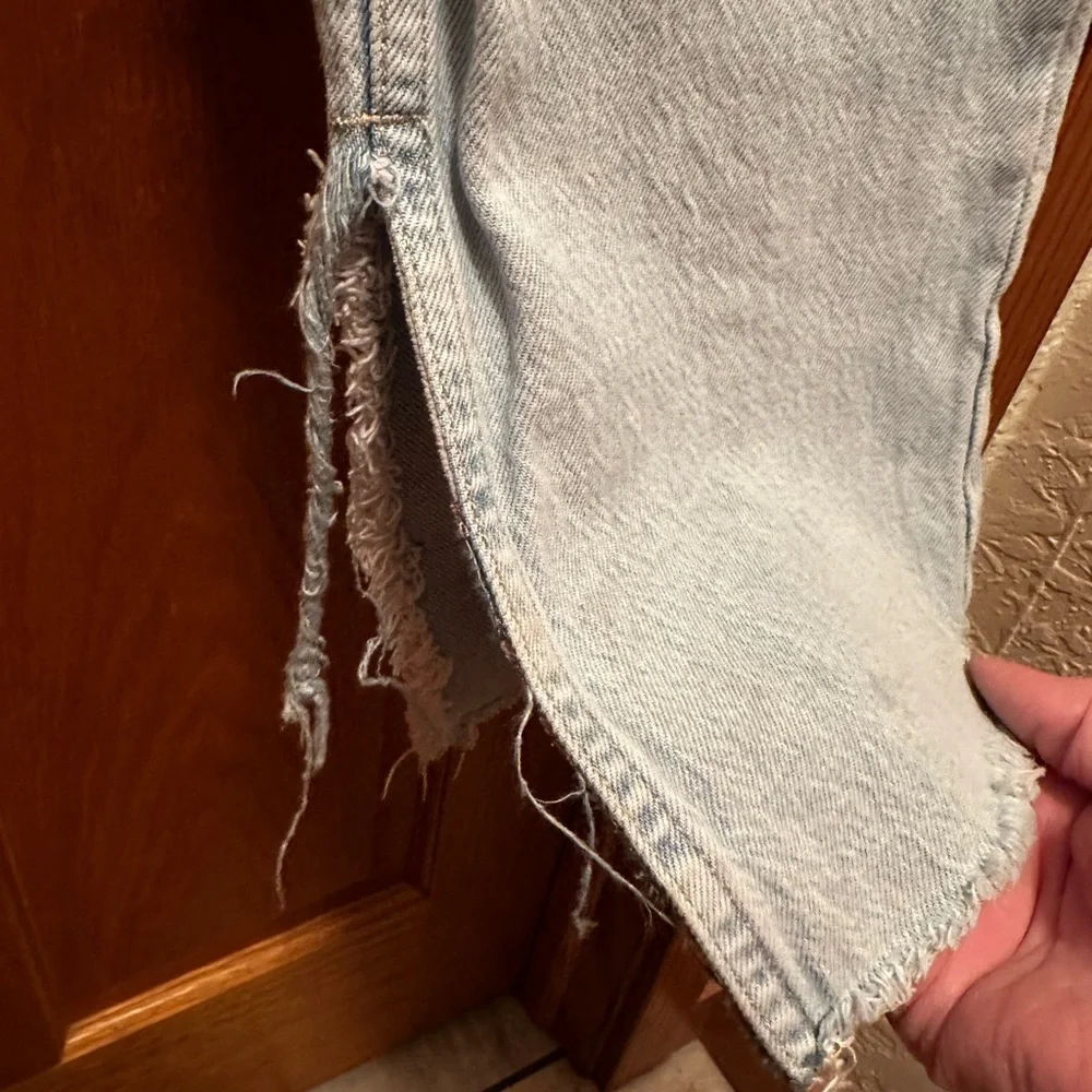 ZARA FLARED RIPPED SLIM FIT high rise JEANS LIGHT-BLUE sz 4 - Picture 9 of 12